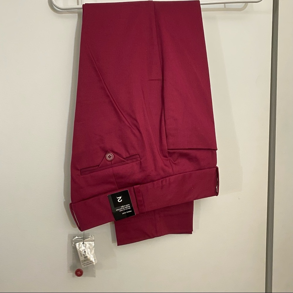 The Limited NWT Marren deep red oants in size 2